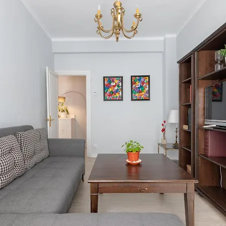 By Aston Apartment *